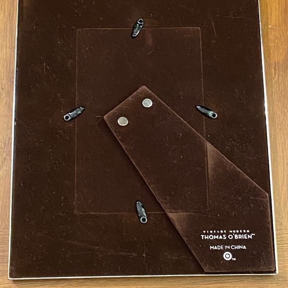 Thomas O’Brien Vintage Modern 8 x 10” Mercury Glass Photo Frame - Picture 3 of 7